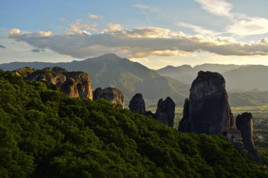 Meteora Yunanistan Kayalıkları, Kalambaka günbatımı Manastırı