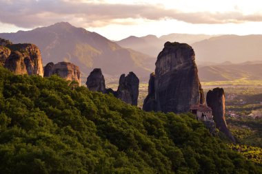 Meteora Yunanistan Kayalıkları, Kalambaka günbatımı Manastırı