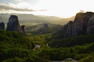 Meteora Yunanistan Kayalıkları, Kalambaka günbatımı Manastırı