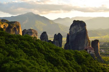 Meteora Yunanistan Kayalıkları, Kalambaka günbatımı Manastırı