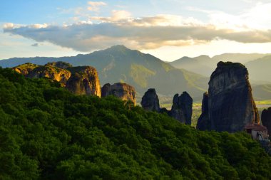 Meteora Yunanistan Kayalıkları, Kalambaka günbatımı Manastırı