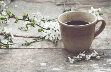 Fincan kahve/natürmort/yay kavramı