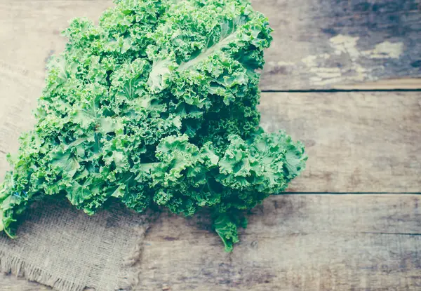 Kale Cabbage Leaf Super Vegetable Wooden Background Toned Photo — Stock Photo, Image