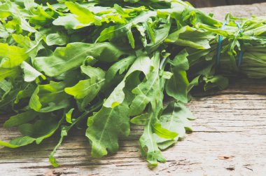 Roka yaprakları arka plan üzerinde kapat