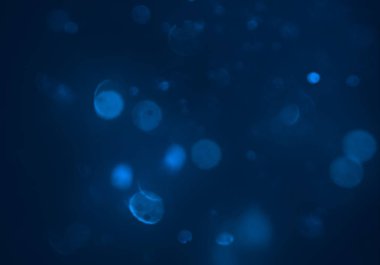 mavi gökyüzünde galaksi