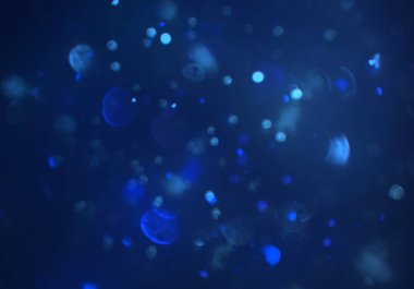 mavi gökyüzünde galaksi