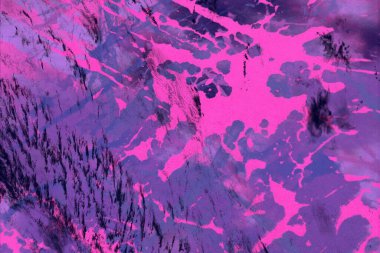 Arkaplanda soyut renkli lekeler           