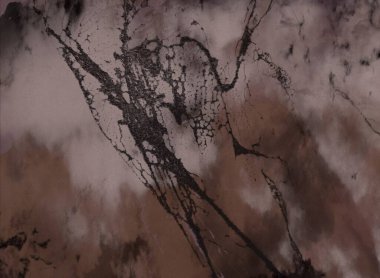 Metin için yeri olan boya lekeleriyle soyut arkaplan