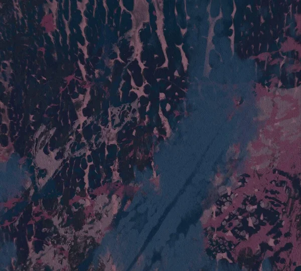 Arkaplanda soyut renkli lekeler          