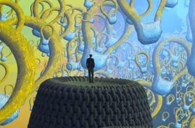 Araba masanın üstünde.