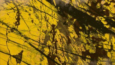 Metin için yeri olan boya lekeleriyle soyut arkaplan