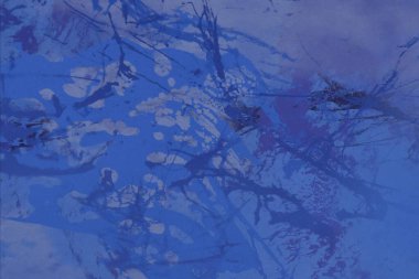 Metin için yeri olan boya lekeleriyle soyut arkaplan      