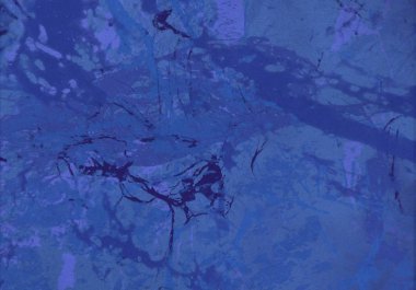 Metin için yeri olan boya lekeleriyle soyut arkaplan