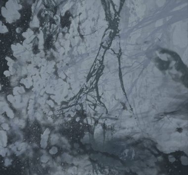 Metin için yeri olan boya lekeleriyle soyut arkaplan 