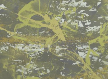 Metin için yeri olan boya lekeleriyle soyut arkaplan   