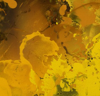 2D çizim. Beton duvar yazısı. Modern sanat tarzı. Çok renkli şekiller ve desenler. El yapımı sprey resimler. Kabataslak boyalı yüzey. 