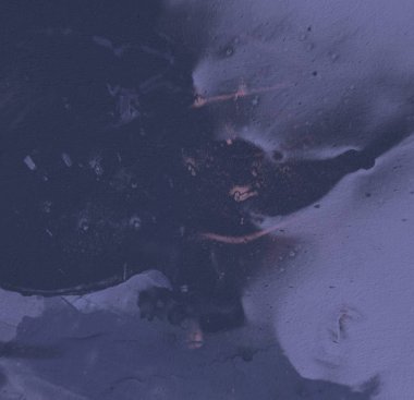 2d illüstrasyon. Beton düz duvar grafitisi. Modern sanat tarzı. Çok renkli şekil ler ve desenler. El yapımı sprey resimleri. Boyalı pürüzlü yüzey. Fırça darbeleri. 