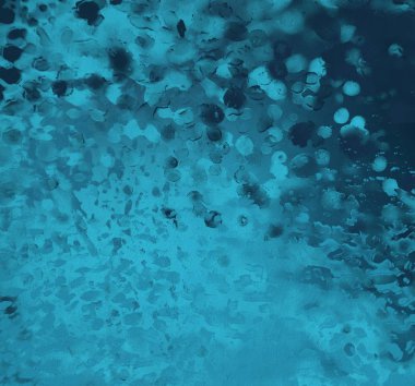 2D çizim. Beton duvar yazısı. Modern sanat tarzı. Çok renkli şekiller ve desenler. El yapımı sprey resimler. Kabataslak boyalı yüzey. 