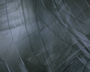 2d illüstrasyon. Beton düz duvar grafitisi. Modern sanat tarzı. Çok renkli şekil ler ve desenler. El yapımı sprey resimleri. Boyalı pürüzlü yüzey. Fırça darbeleri.     