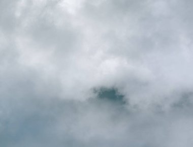 soyut grunge bulutlar, kopya alanı ile renkli arka plan