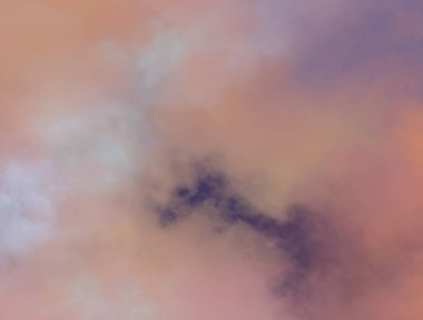 soyut grunge bulutlar, kopya alanı ile renkli arka plan