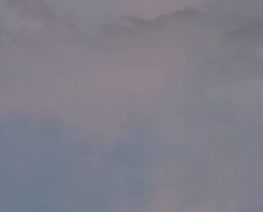 soyut grunge bulutlar, kopya alanı ile renkli arka plan