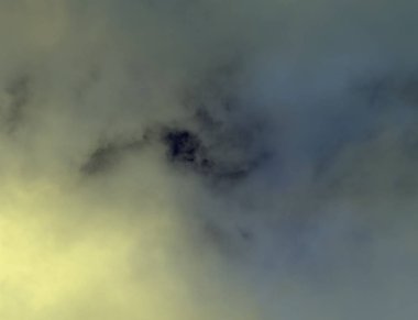 soyut grunge bulutlar, kopya alanı ile renkli arka plan