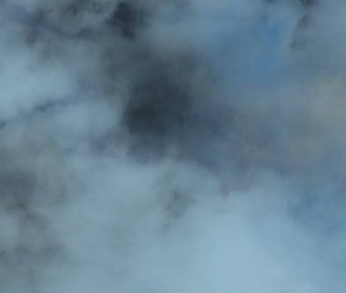 soyut grunge bulutlar, kopya alanı ile renkli arka plan