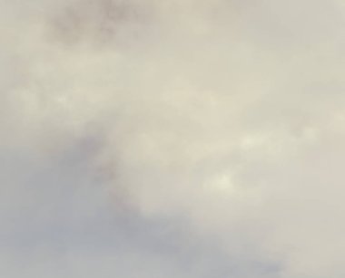 soyut grunge bulutlar, kopya alanı ile renkli arka plan