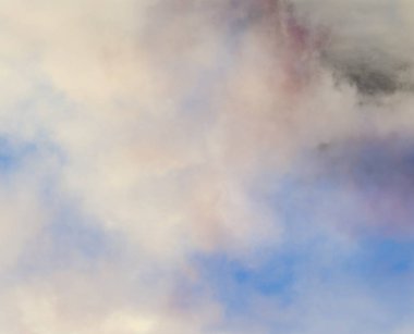 soyut grunge bulutlar, kopya alanı ile renkli arka plan