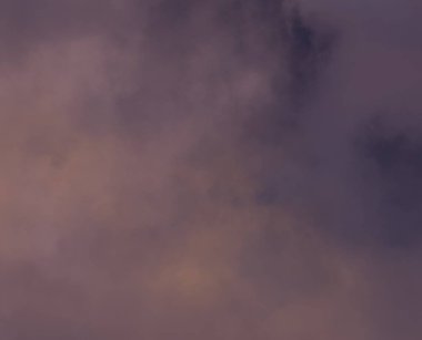 soyut grunge bulutlar, kopya alanı ile renkli arka plan