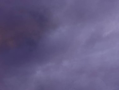 soyut grunge bulutlar, kopya alanı ile renkli arka plan