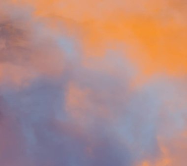 soyut grunge bulutlar, kopya alanı ile renkli arka plan