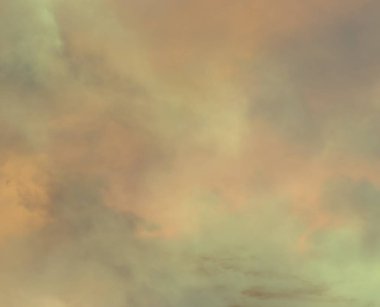 soyut grunge bulutlar, kopya alanı ile renkli arka plan