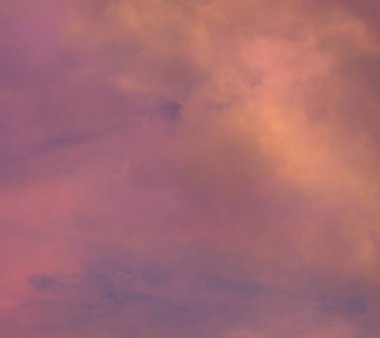  dramatik ve renkli bulutlu