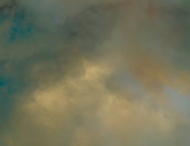 soyut grunge bulutlar, kopya alanı ile renkli arka plan