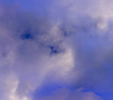 soyut grunge bulutlar, kopya alanı ile renkli arka plan