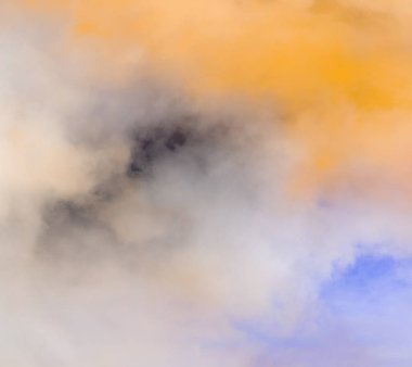 soyut grunge bulutlar, kopya alanı ile renkli arka plan