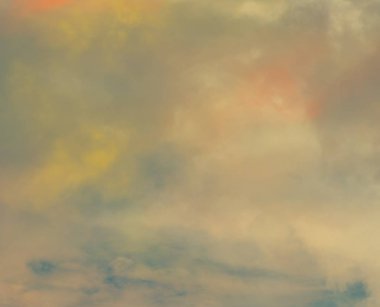 soyut grunge bulutlar, kopya alanı ile renkli arka plan