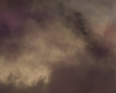 soyut grunge bulutlar, kopya alanı ile renkli arka plan