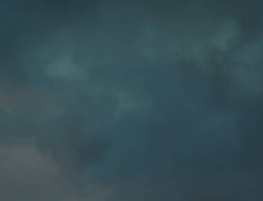 soyut grunge bulutlar, kopya alanı ile renkli arka plan