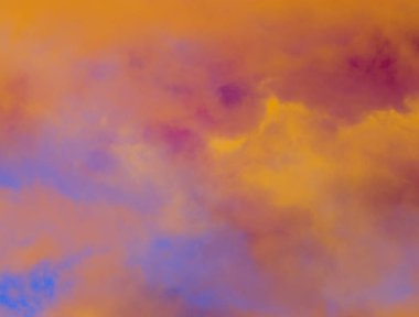 soyut grunge bulutlar, kopya alanı ile renkli arka plan