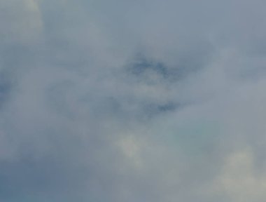 soyut grunge bulutlar, kopya alanı ile renkli arka plan