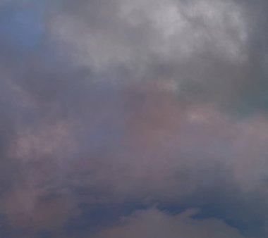 soyut grunge bulutlar, kopya alanı ile renkli arka plan