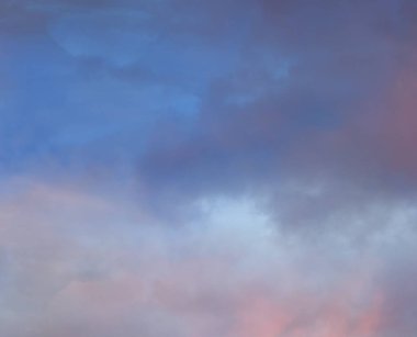 soyut grunge bulutlar, kopya alanı ile renkli arka plan