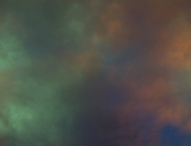 soyut grunge bulutlar, kopya alanı ile renkli arka plan