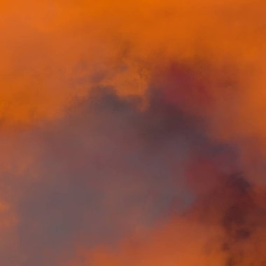 soyut grunge bulutlar, kopya alanı ile renkli arka plan