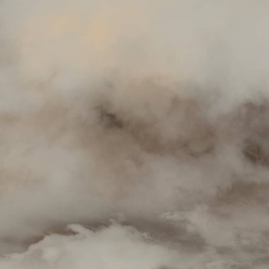 soyut grunge bulutlar, kopya alanı ile renkli arka plan