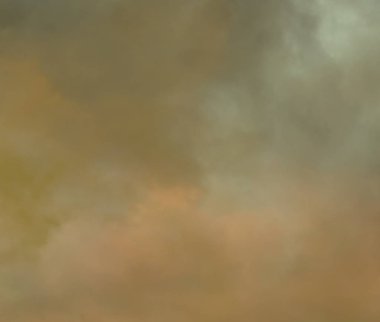 soyut grunge bulutlar, kopya alanı ile renkli arka plan