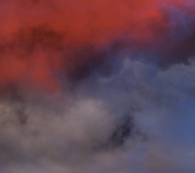 soyut grunge bulutlar, kopya alanı ile renkli arka plan